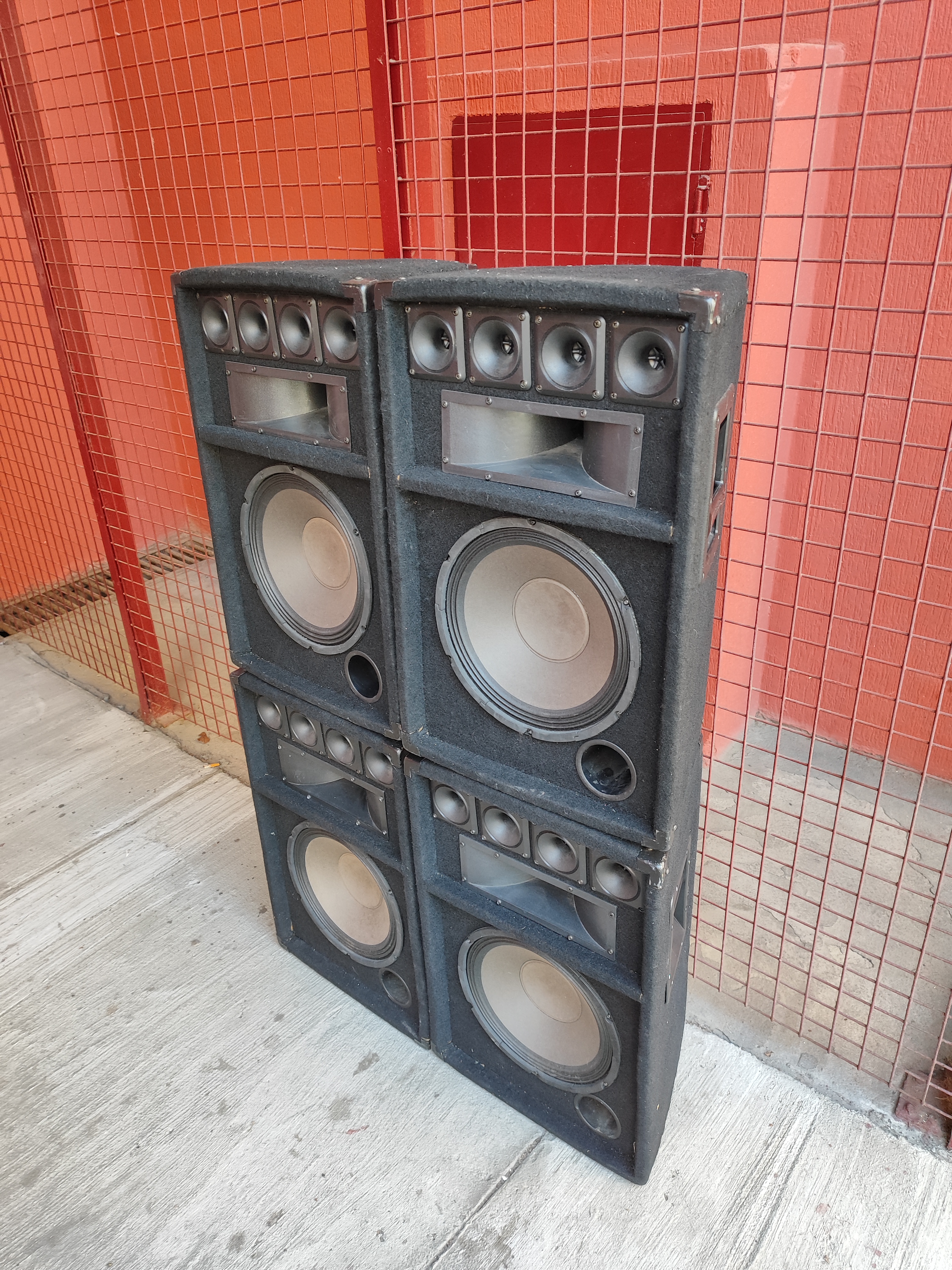 altavoz escenario profesional negro 4u. 65x42x30
